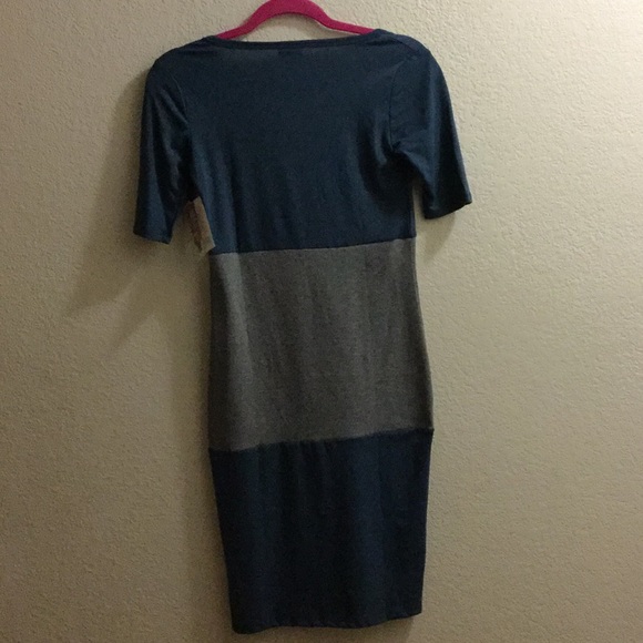 Julia-Lularoe - Picture 2 of 5